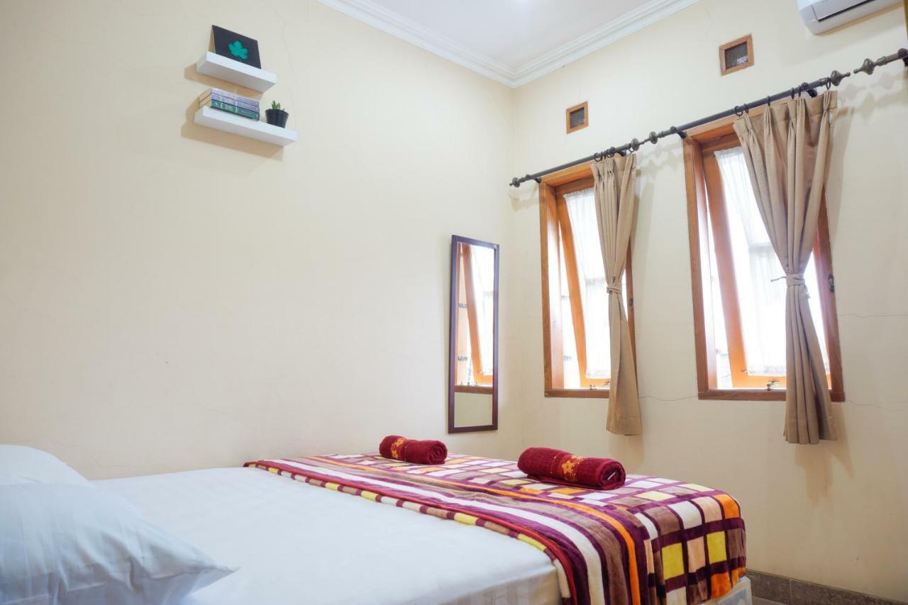 Rumah liburan Larasmita Cisitu By Zenrra House Bandung