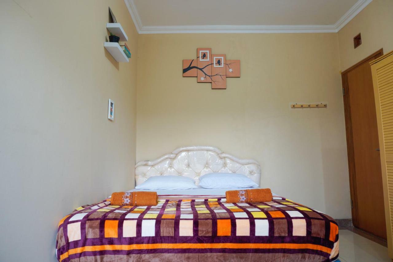 Larasmita Cisitu By Zenrra House Rumah liburan Bandung